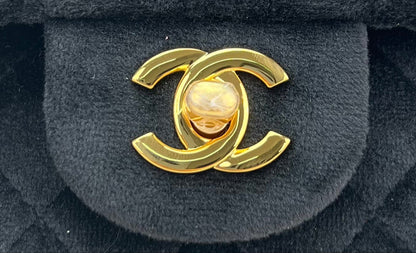Chanel Flap Bag Aterciopelada 25cm – Cuero Importado, Hecha a Mano