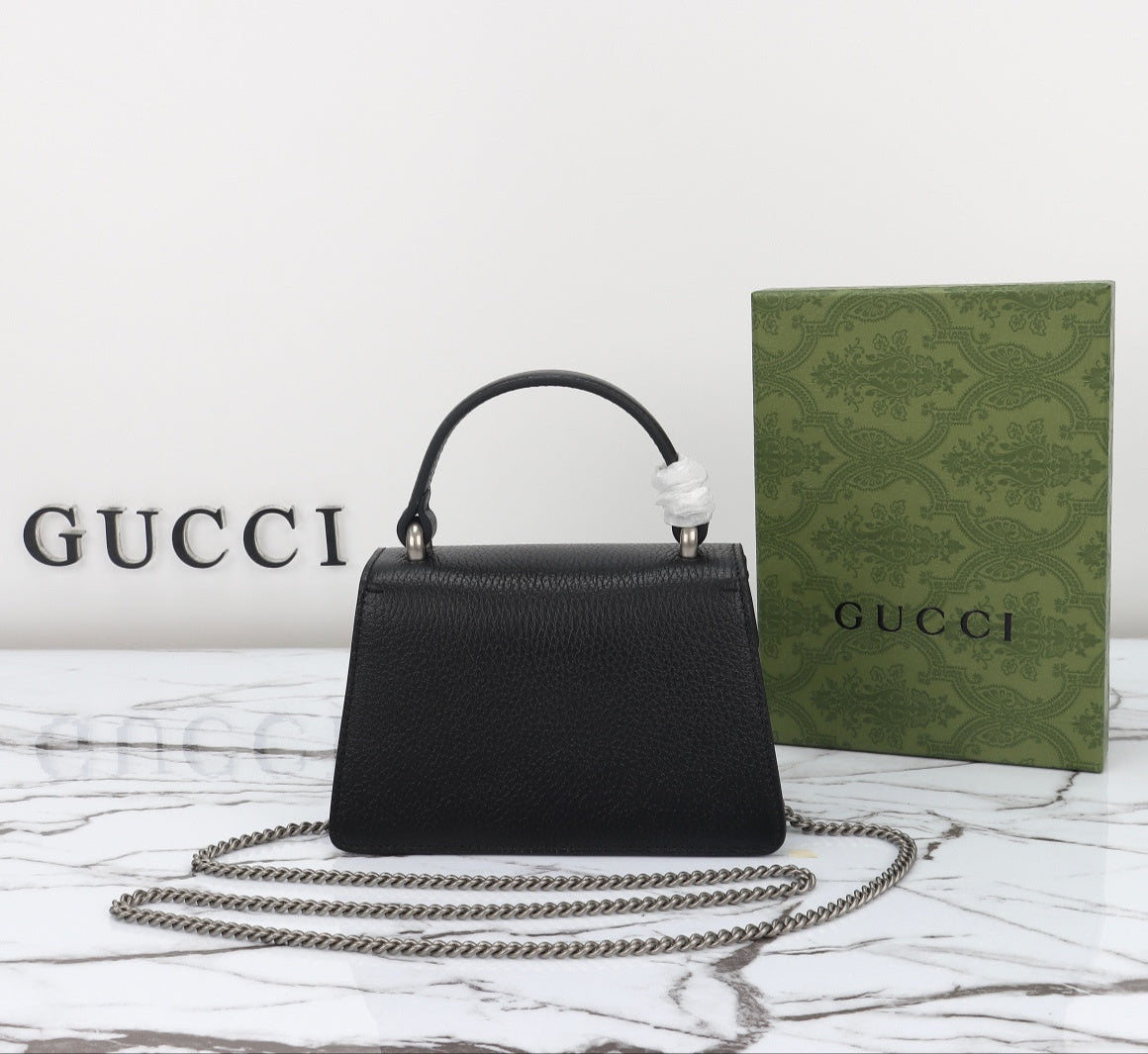 Gucci Dionysus Mini en Cuero Negro y Cristales – Lujo Artesanal y Brillo Sofisticado