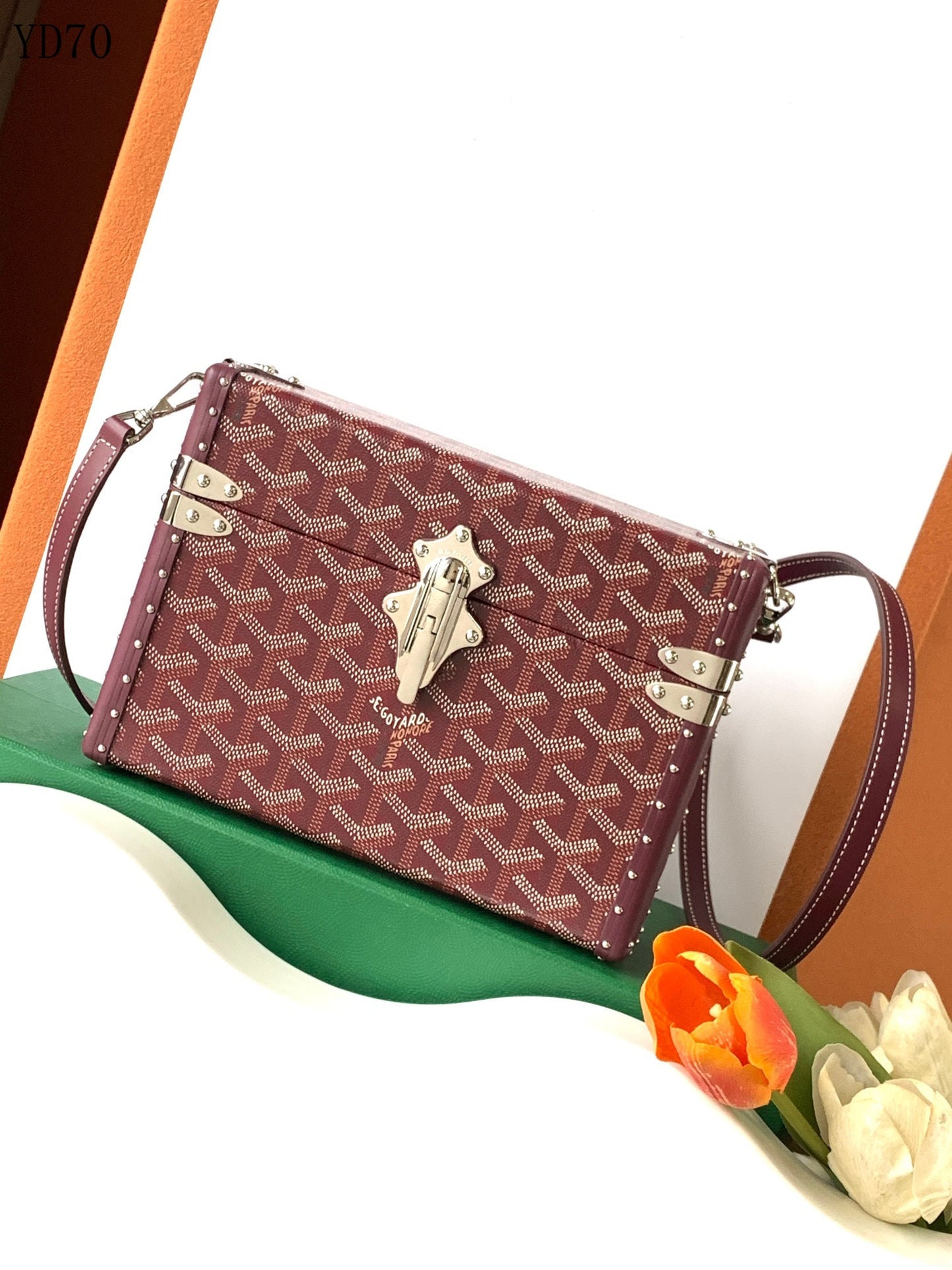 Goyard Minaudière Box Bag Marrón Caramelo – Tradición, Estilo y Distinción.