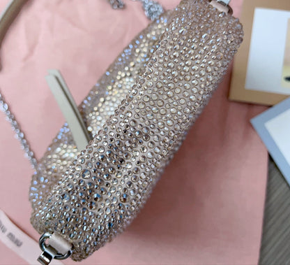 Mini Bag Miu Miu con Cristales Dorada – Cuero Hecho a Mano, Brillo de Lujo