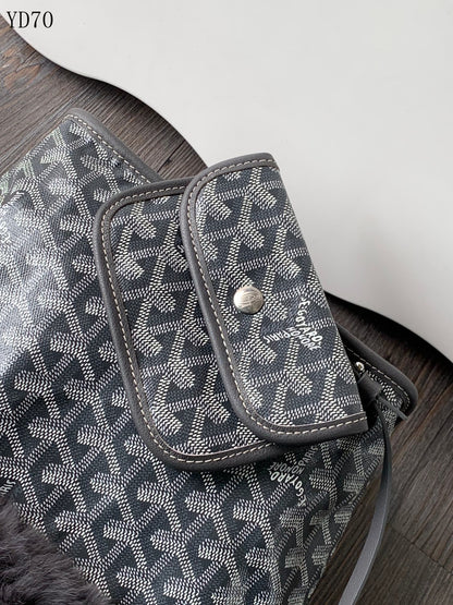 Goyard Shopper Gris con Forro de Pelo – Elegancia Invernal con Estilo Exclusivo
