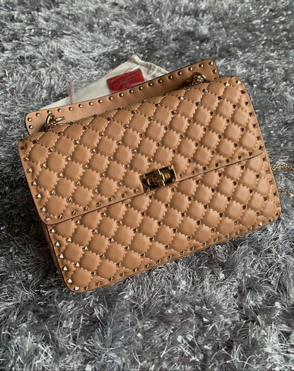 Bolso Valentino Garavani Rockstud Spike Large – Soft Noisette