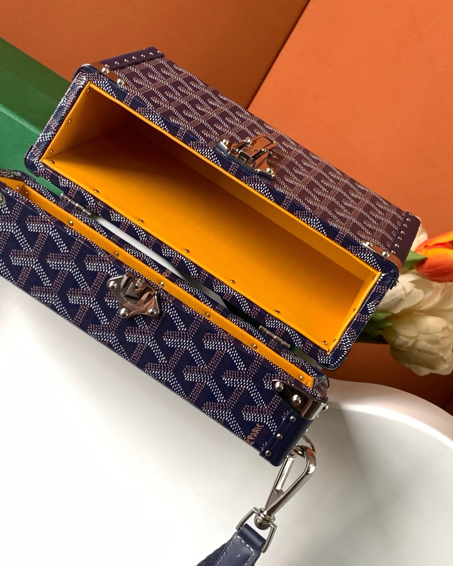 Goyard Minaudière Box Bag Azul – Estilo Exclusivo en Cada Detalle.