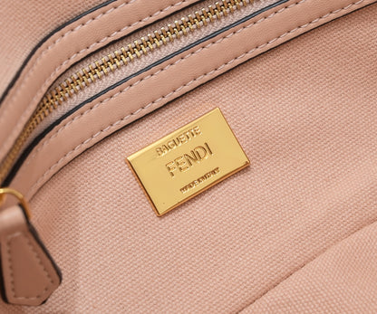 Fendi Baguette Clasico Color Rosado Suave | Elegante y Clásico
