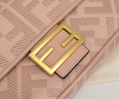 Fendi Baguette Clasico Color Rosado Suave | Elegante y Clásico