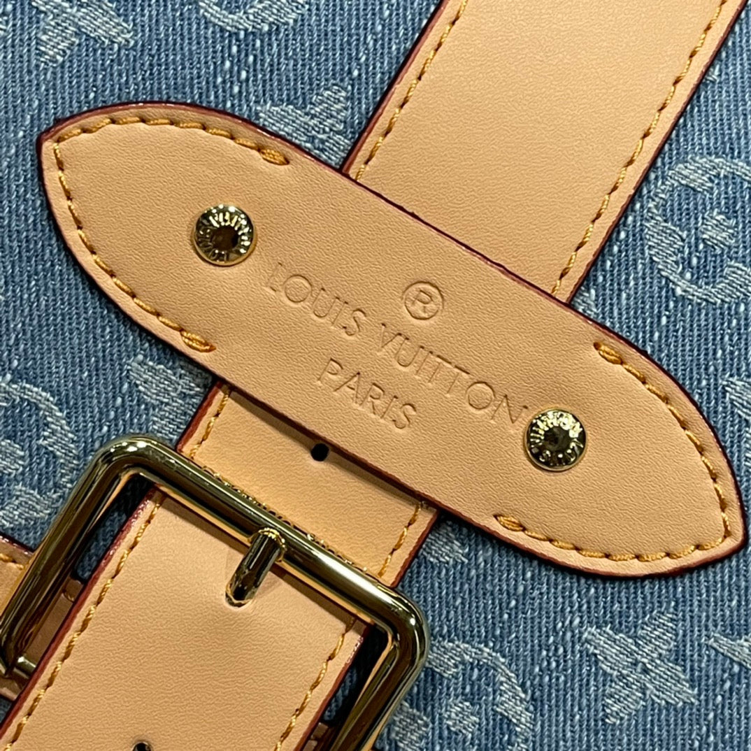 Louis Vuitton Saumur Messenger Bag en Denim Monogram Azul – Estilo Retro con Toque Moderno