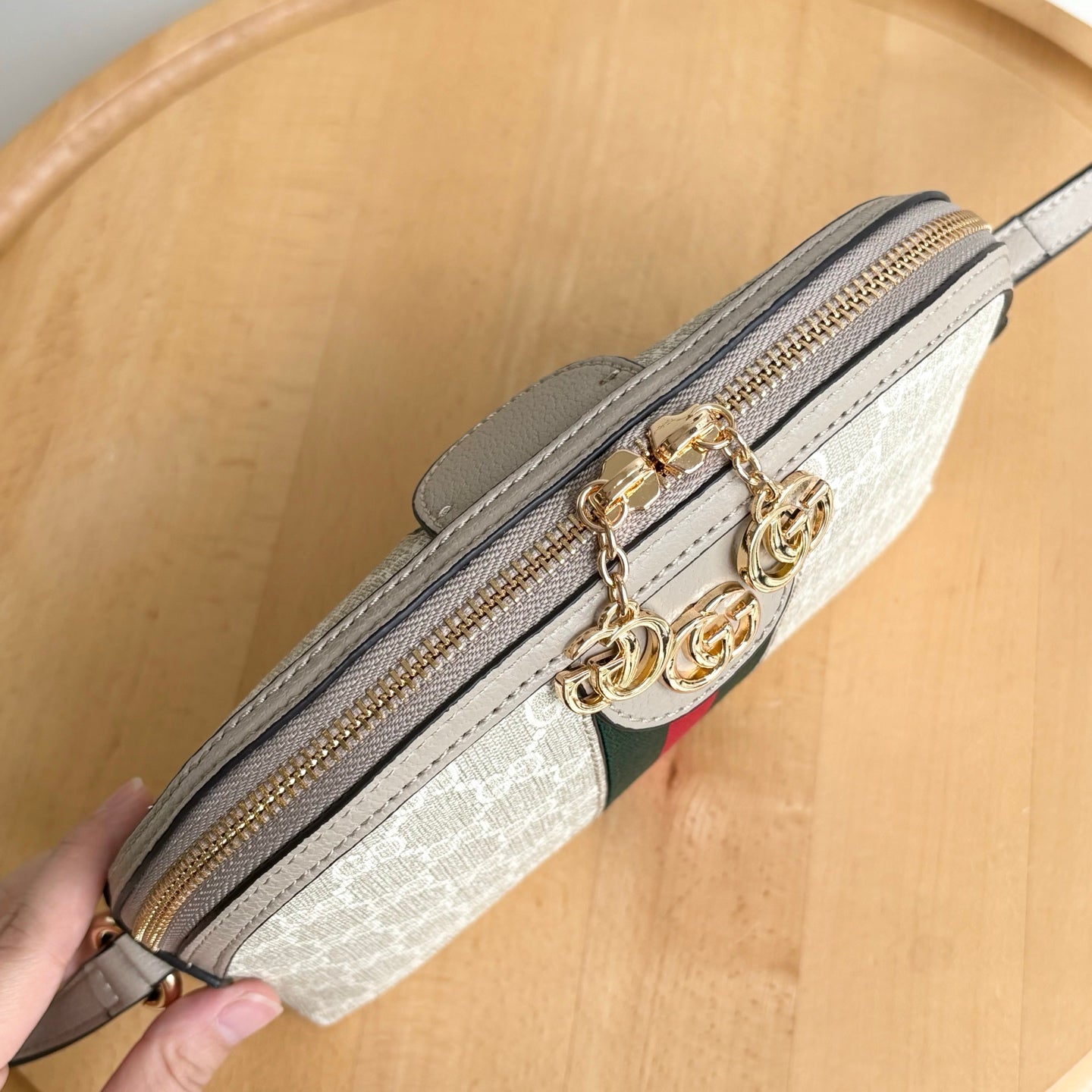 GUCCI GG Ophidia Estilo Dome Shoulder Bag Beige | Diseño Compacto y Elegante