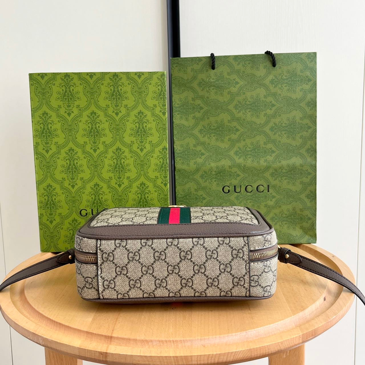 GUCCI GG Ophidia Small Top Handle Bag Color Marrón | Elegancia Clásica y Moderna