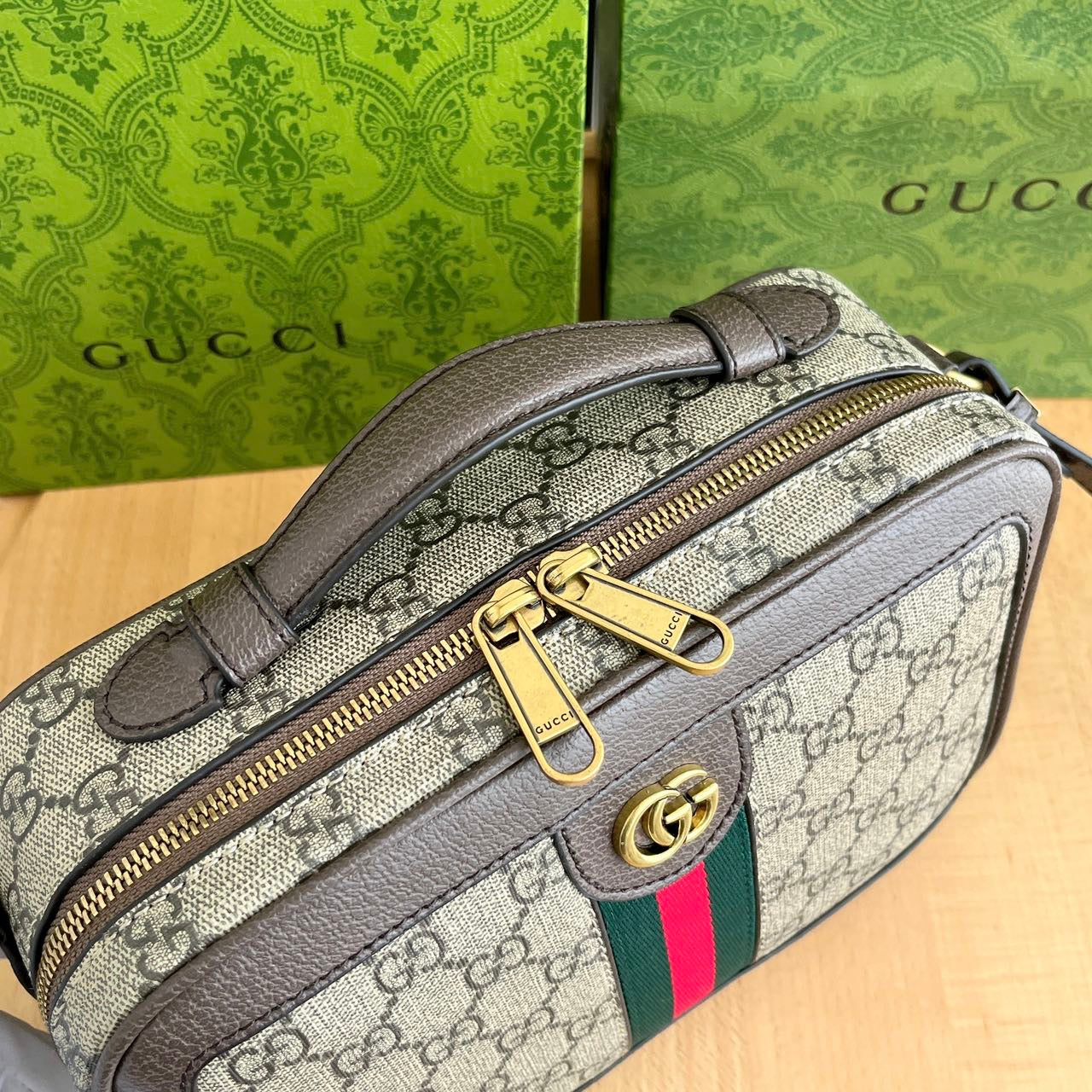 GUCCI GG Ophidia Small Top Handle Bag Color Marrón | Elegancia Clásica y Moderna