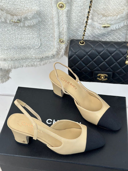 Tacones Chanel Slingback para Mujer – Punta Negra y Cuero Beige